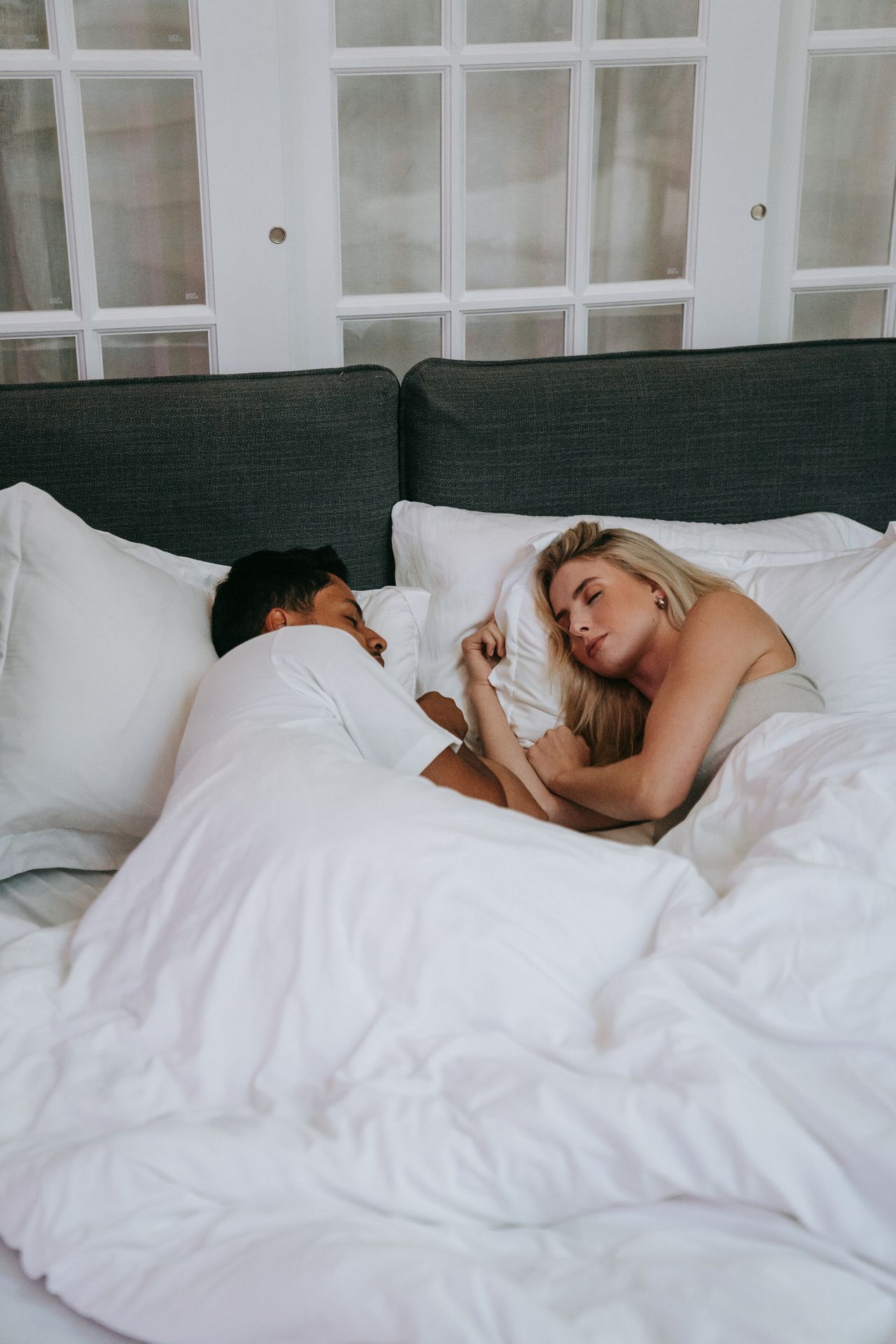 Best Luxury Hybrid Mattress for Couples: Motion Isolation Guide